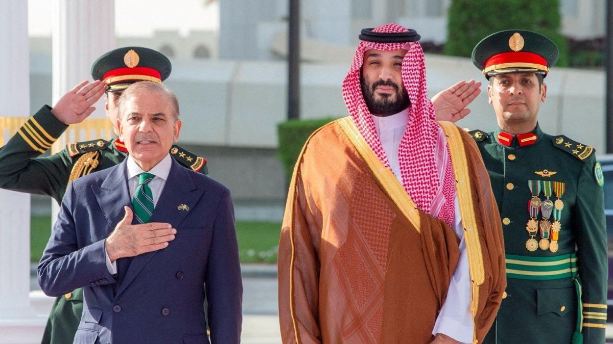 Pakistan Secures $3 Billion Saudi Support to Boost Reserves