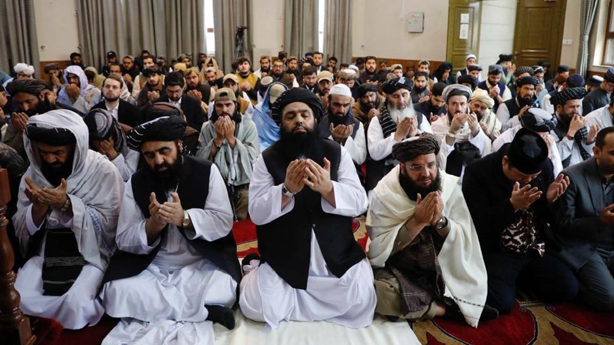 Abdul Kabir Leads Eid Prayer at Sapar Palace, Condemns Recent Pakistani Attacks