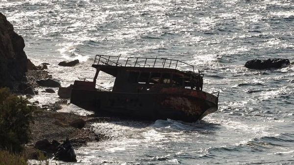 UK Jails Afghan and Sudanese Asylum Seekers for Steering Migrant Boats