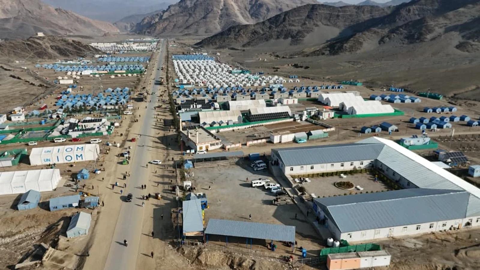 Nearly 1,000 Afghan Migrant Families Return from Pakistan and Iran