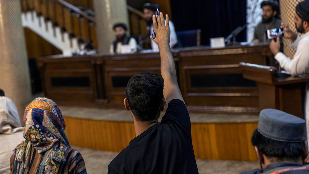 Exile Media Group Condemns Press Restrictions in Afghanistan on World Press Freedom Day