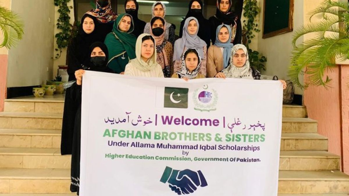 Afghan Female Students in Pakistan Face Deportation Risk as Visa Renewals Stall