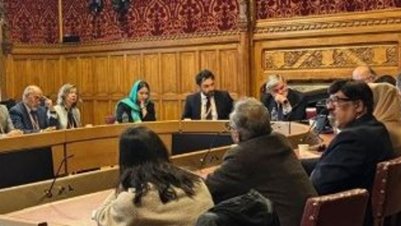 Taliban Opponents Call for Afghanistan's Political System to Be Based on People's Vote