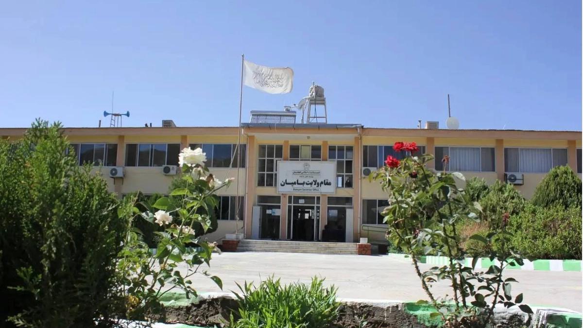 New Doctors Without Borders Head Meets Taliban Governor in Bamyan