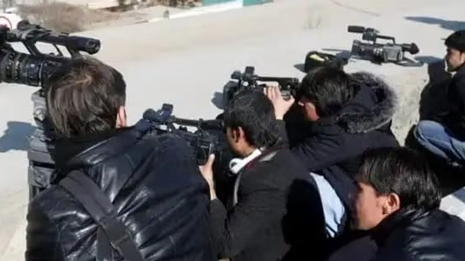Afghan Journalists in Pakistan and Iran Face Unprecedented Legal and Psychological Challenges
