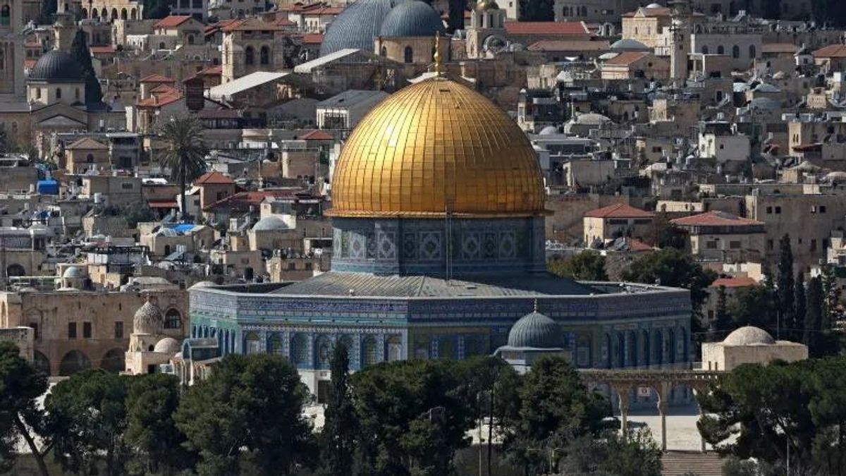 Eight Islamic countries strongly condemn Israel's closure of Al-Aqsa Mosque
