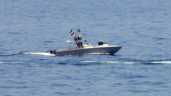Iran Proposal Offers Safe Ship Passage via Oman Side of Hormuz, Source Says