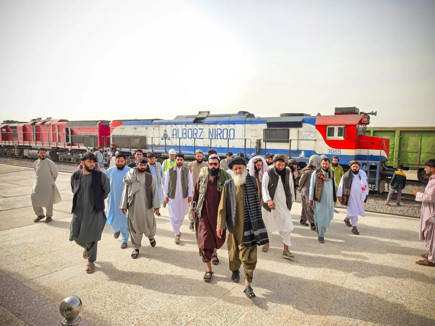 Public Works Minister Visits Construction on Khaf-Herat Railway Fourth Section