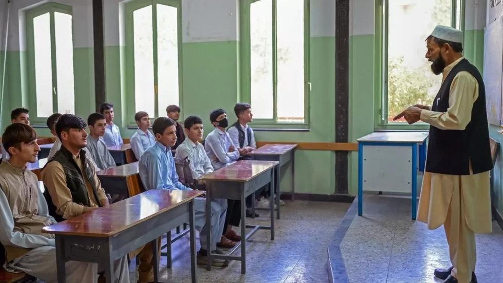 Kabul government school teachers demand salary increases
