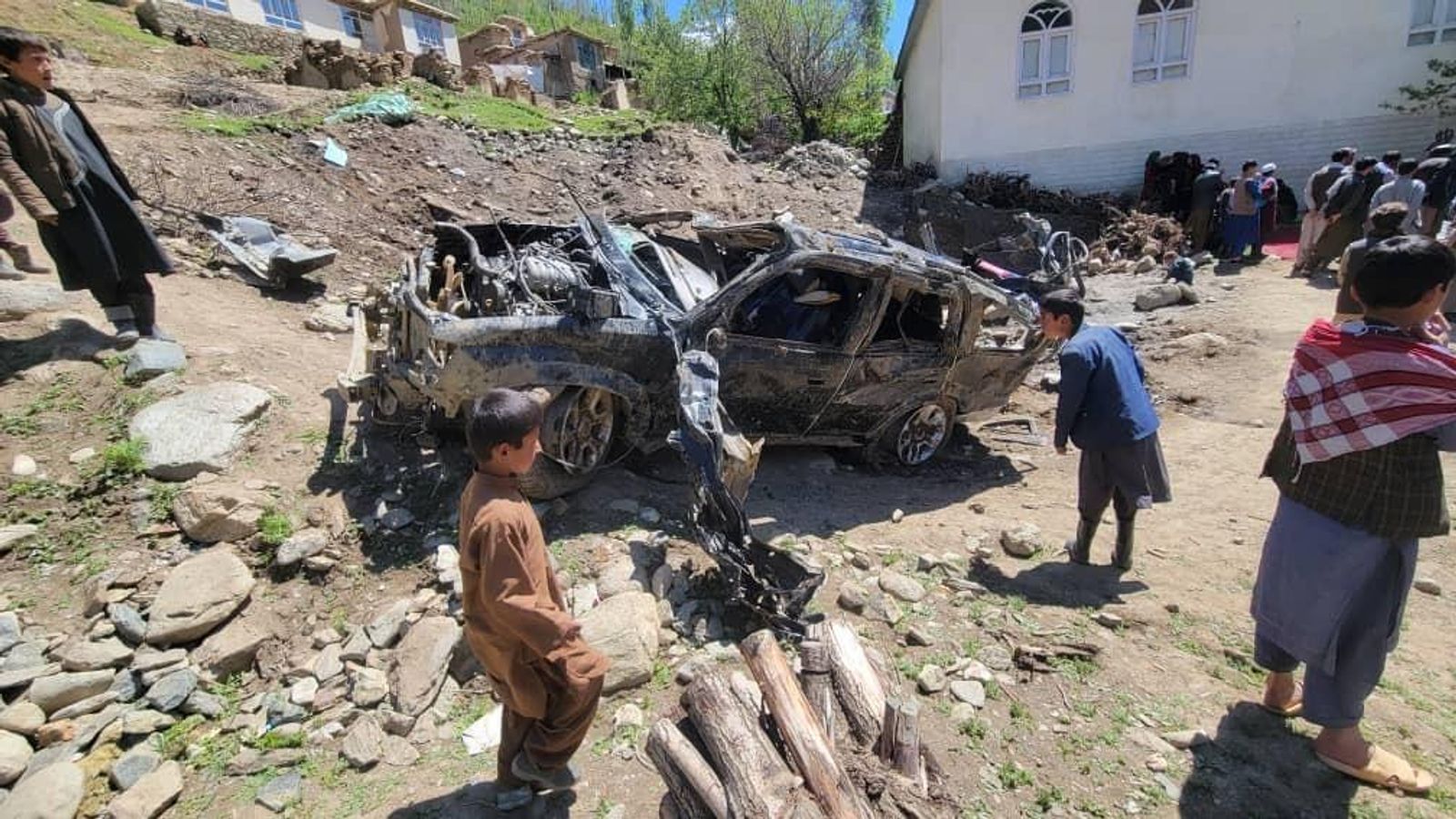 Two Dead, Four Injured in Badakhshan Traffic Accident
