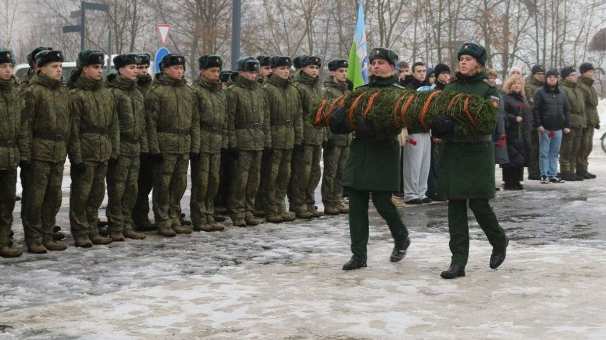 Russia and Belarus Commemorate Fallen Soviet Soldiers from Afghan War