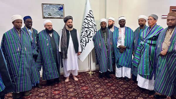 Islamic Emirate Minister Meets Scholars from Multiple Countries on Islamic Unity