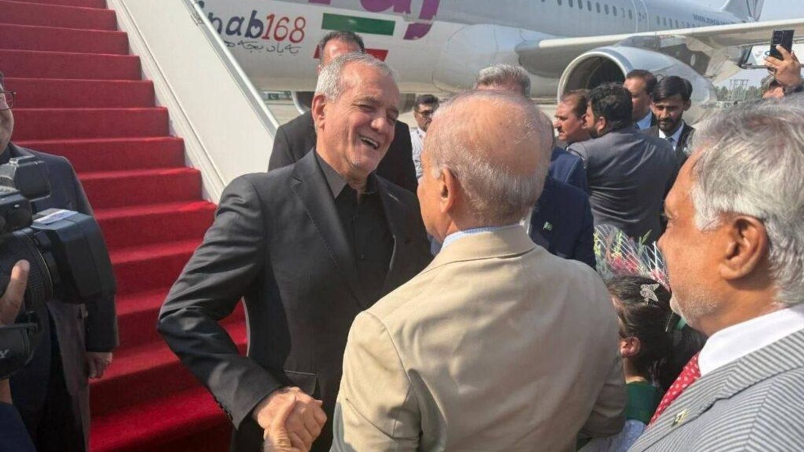 Iranian President Pezeshkian Travels to Islamabad for Talks with Pakistani Leaders