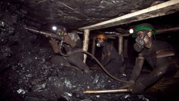 Two Miners Die of Gas Poisoning in Afghanistan's Samangan