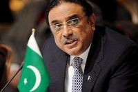 Pakistan President Accuses India of Preparing for War, Calls for Negotiations