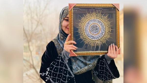 Afghan Painter Shabnam Serabi Builds Career After Girls' School Closures
