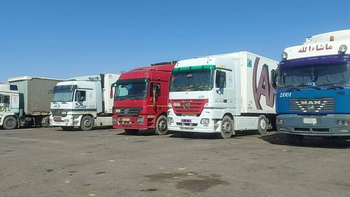 Taliban says commercial goods transit at Islam Qala border with Iran continues