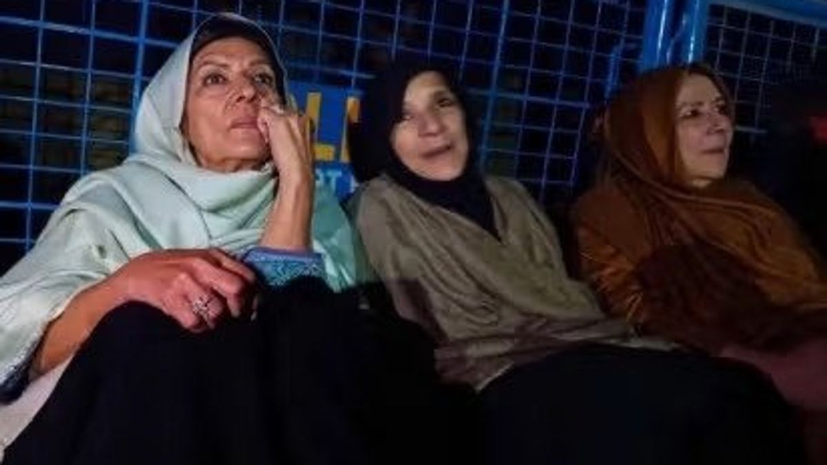 Pakistan Police Detain Three Sisters of Former PM Imran Khan During Rawalpindi Protest