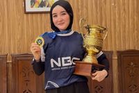 Afghan Boxer Freshta Khani Wins Gold at Pakistan National Championships