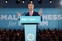 UK Reform Party Leader Claims Preliminary Agreements for Afghan Asylum Seeker Returns