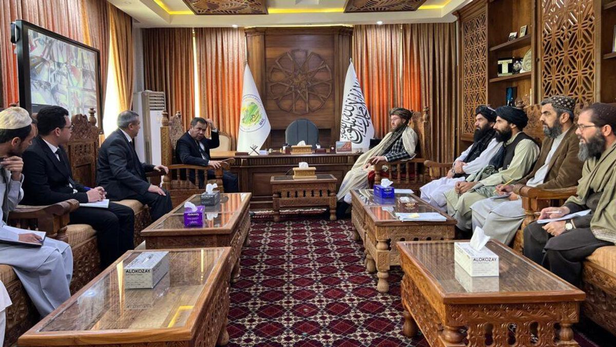 Afghan, Turkmen officials discuss land acquisition for TAPI project route