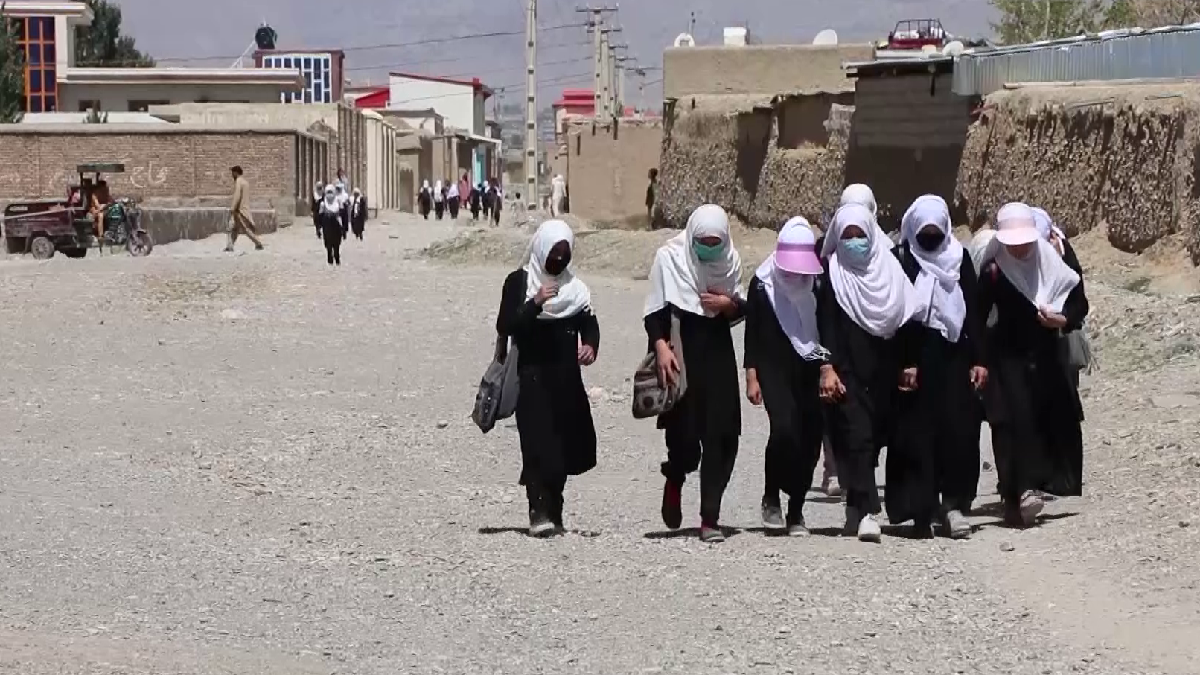 OIC Humanitarian Affairs Deputy Considers Girls' Education in Afghanistan Vital