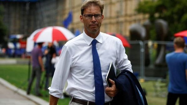 British Politician Calls for Active Diplomacy with Taliban