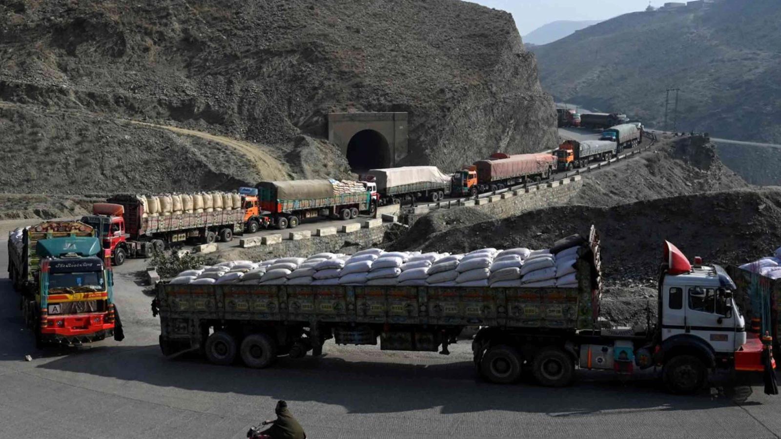 PTI leader says Pakistan to convene grand jirga to reopen trade routes with Islamic Emirate of Afghanistan