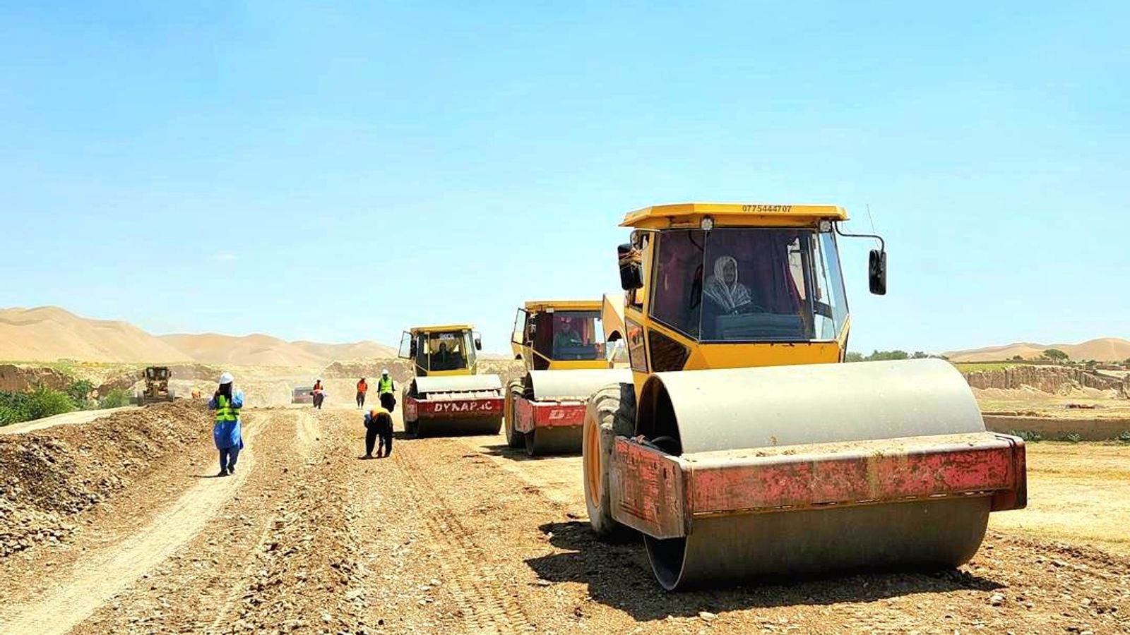 Construction underway on fifth lot of Qaisar-Laman ring road at cost of 1.45 billion afghanis