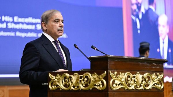 Pakistan Offers to Host Iran-US Peace Talks