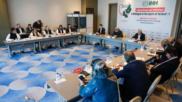 Informal Talks Held in Istanbul to Address Tensions Between Taliban and Pakistan