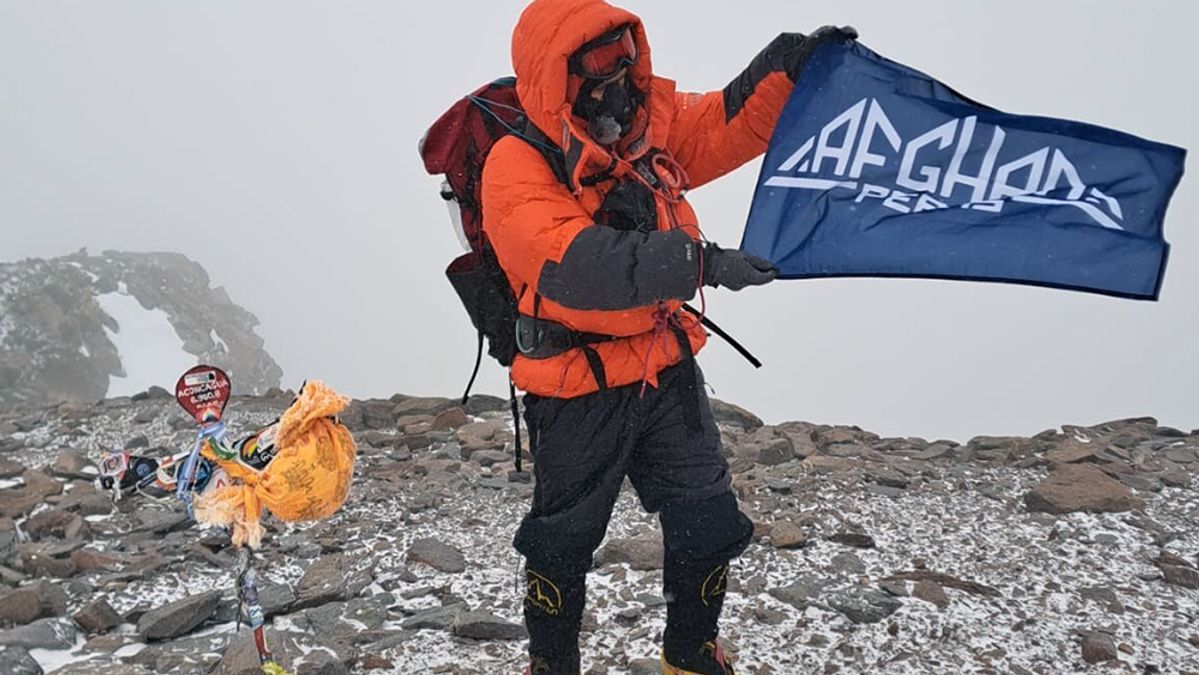 Afghan mountaineer Samuel Sidiqi summits Aconcagua to promote mountain sports in Afghanistan