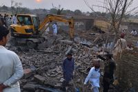 Suicide Attack Targets Police Post in Bannu, Pakistan