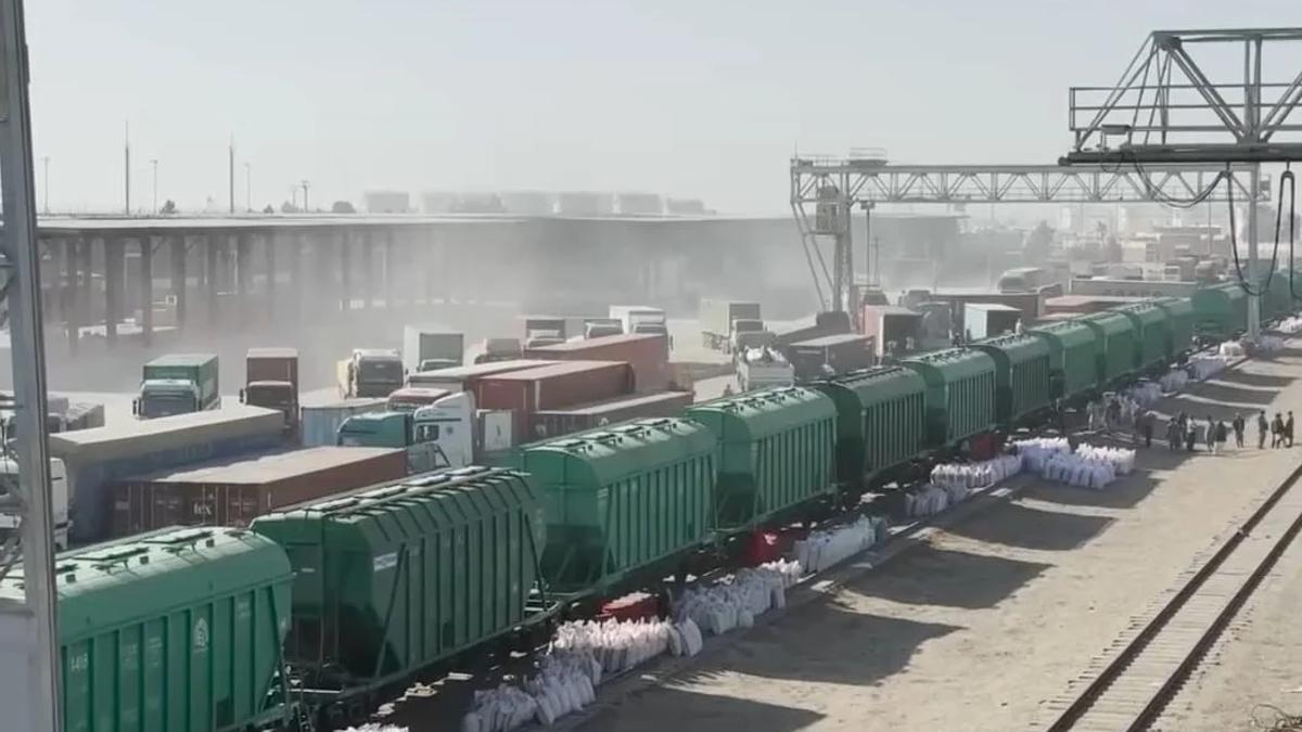 Exports Worth 181 Million Dollars Made Through Hairatan Port in Past Year