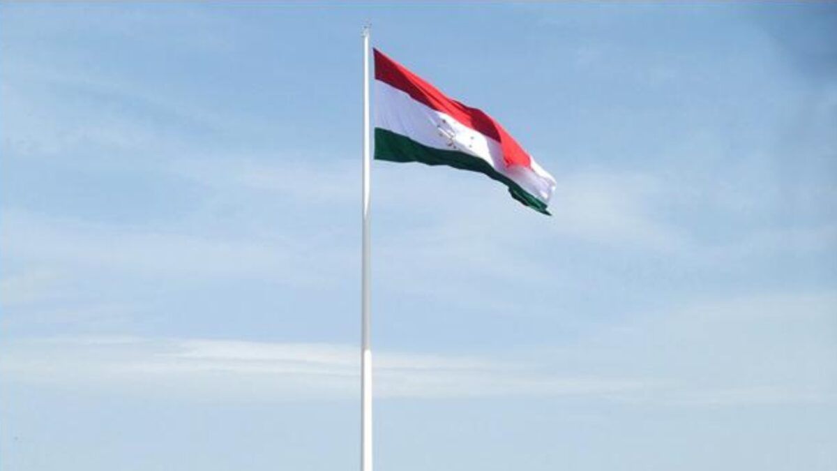Tajikistan Sets Quota for 520 Afghan Workers