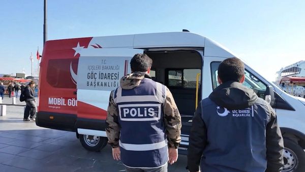 Turkish Police Detain 15 Afghan Refugees in Two Cities