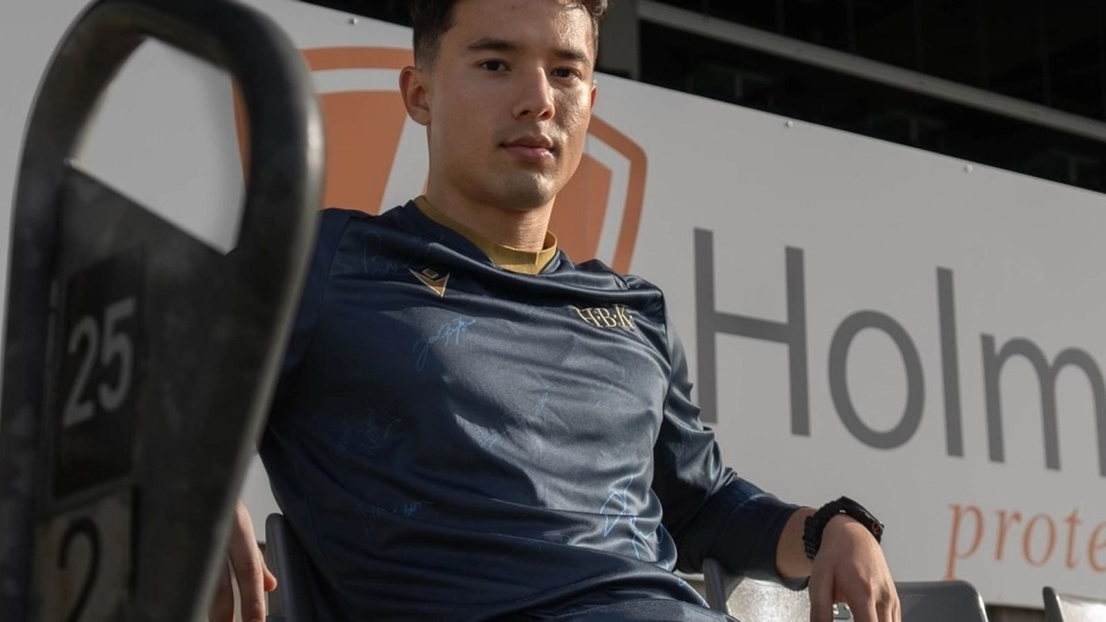 Afghan footballer Hossein Karnil joins Swedish club Halmsstad