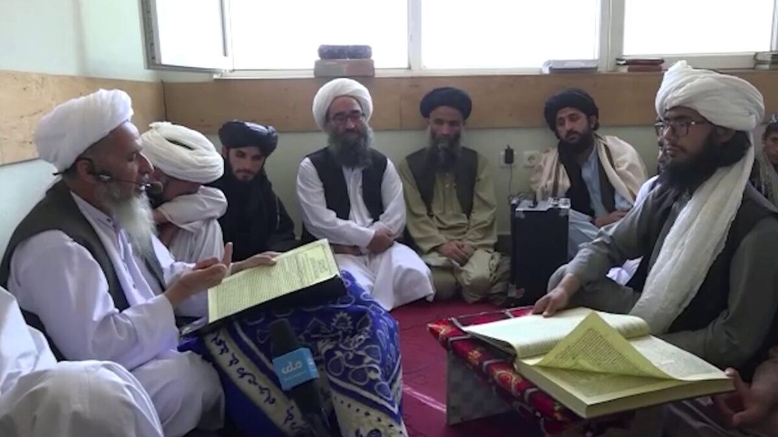 Taliban Ministry of Higher Education distributes bachelor's degrees to over 315 religious school graduates