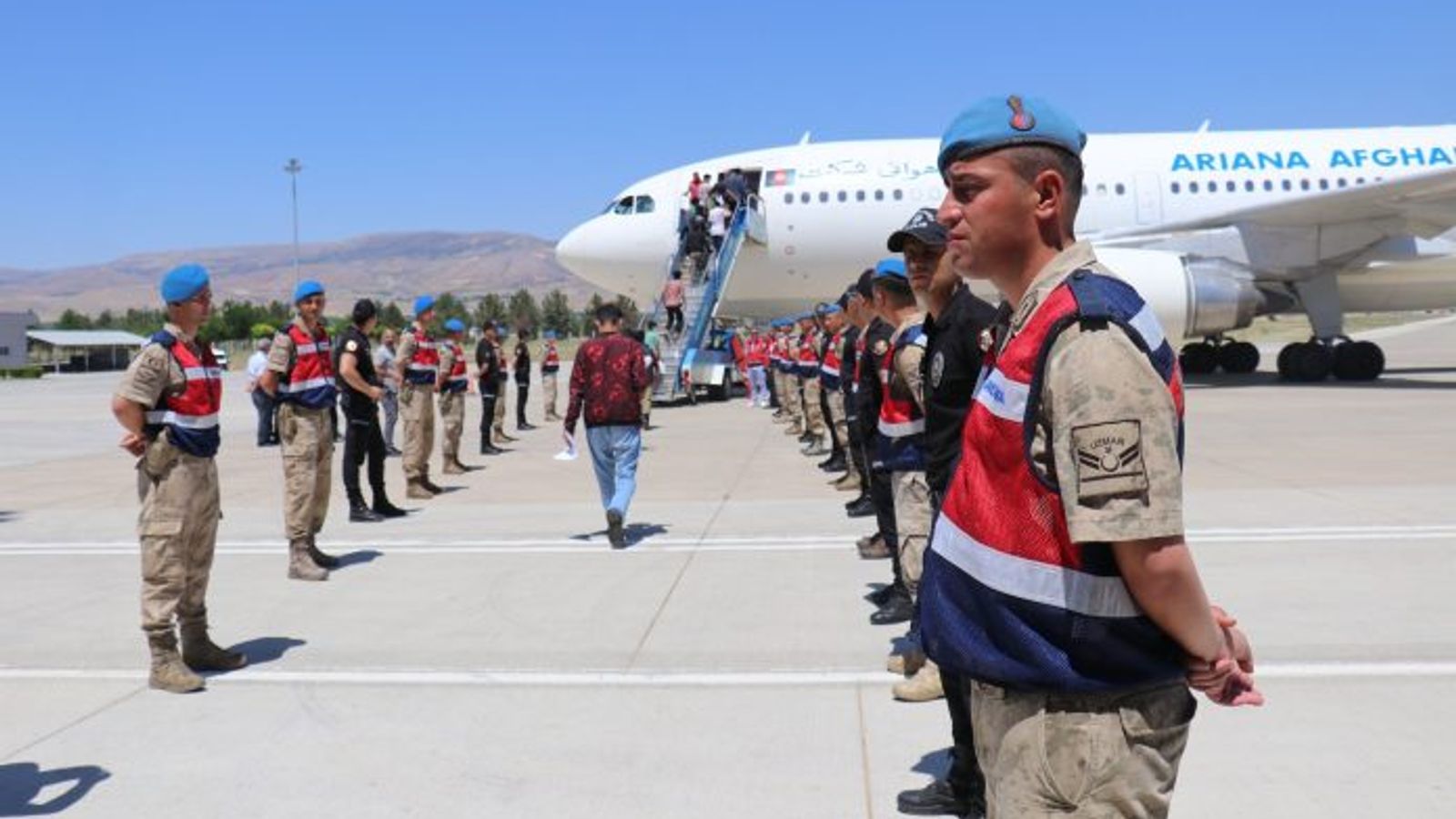 Turkey Detains 40 Undocumented Migrants Including Afghan Citizens