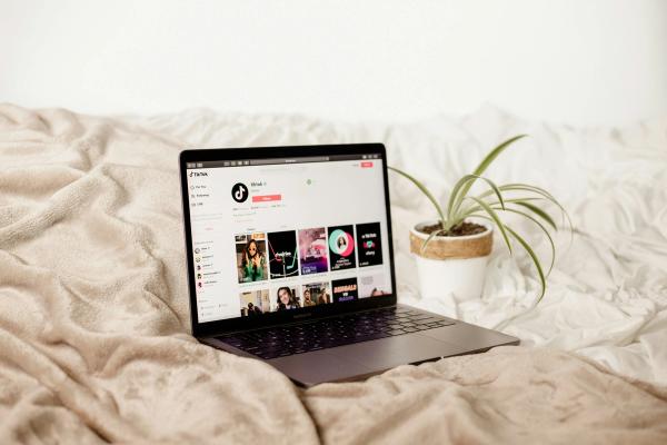 Faceless YouTube Automation: How to Build a Content Channel Without Ever Appearing on Camera