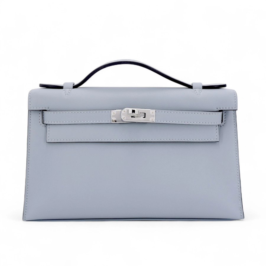 Kelly Pochette in Swift