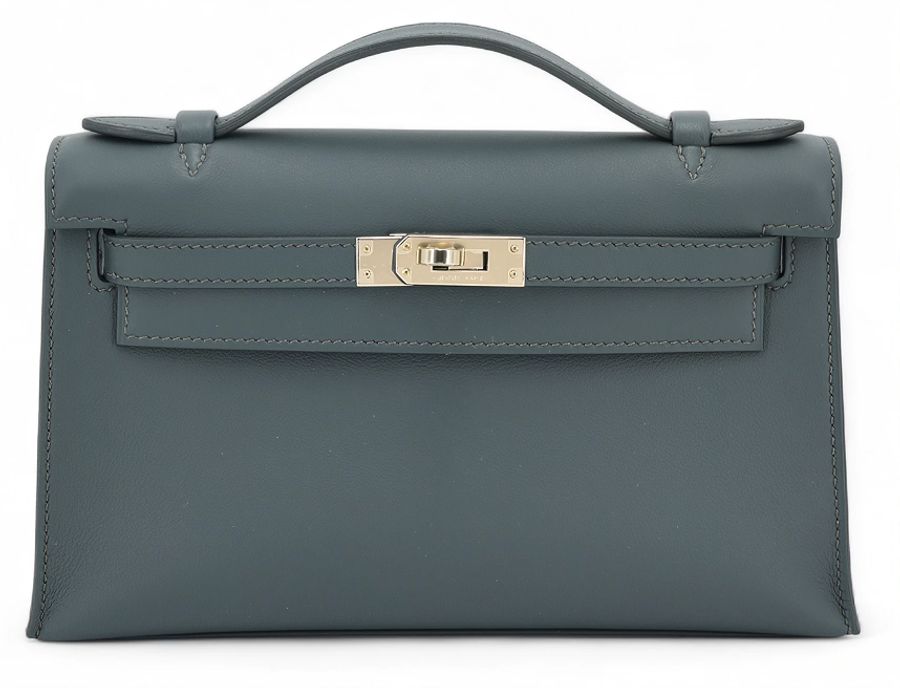 Kelly Pochette in Swift