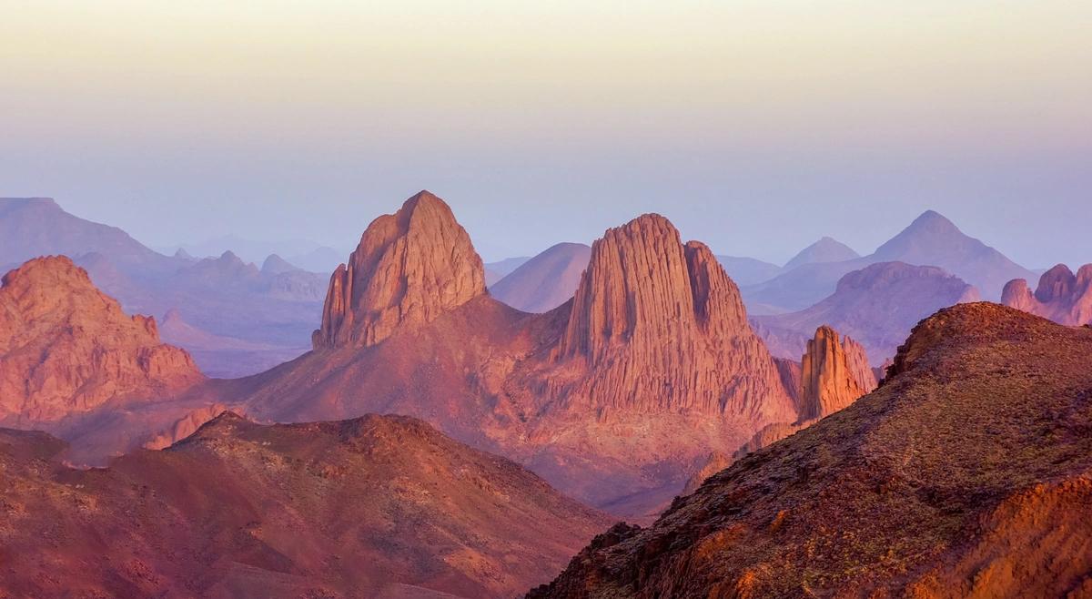 Image principale du blog Immersion chez les Touareg dans le Sahara : vivre au rythme des nomades