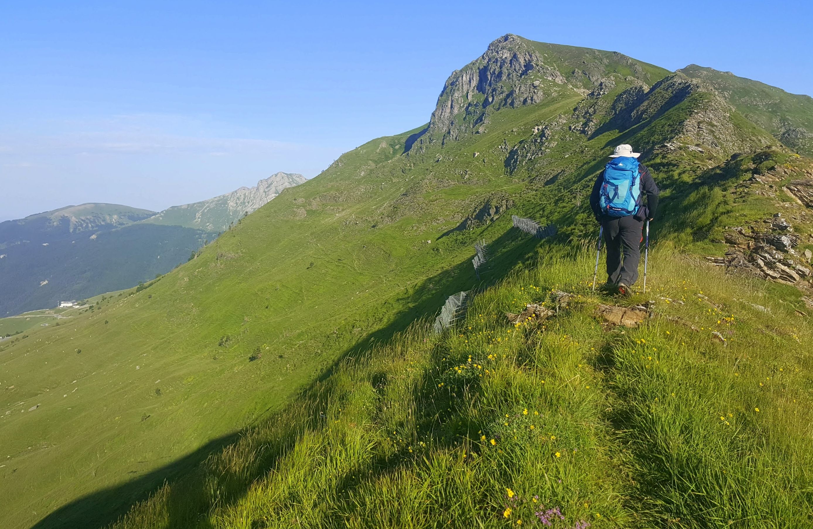 Image principale du blog Camping et randonnée dans les Pyrénées : où bivouaquer et à quelles conditions