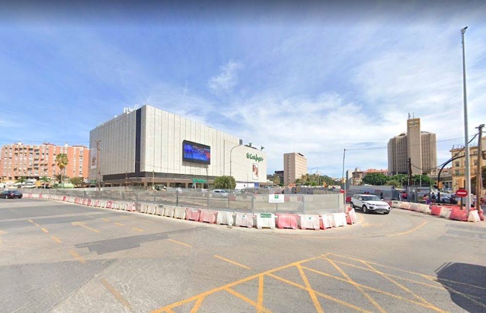 Efter tio &aring;rs trafikkr&aring;ngel och avsp&auml;rrningar &auml;r nu v&auml;garbetet p&aring; Avenida de Andaluc&iacute;a i M&aacute;laga &auml;ntligen klart. Foto: Google Maps