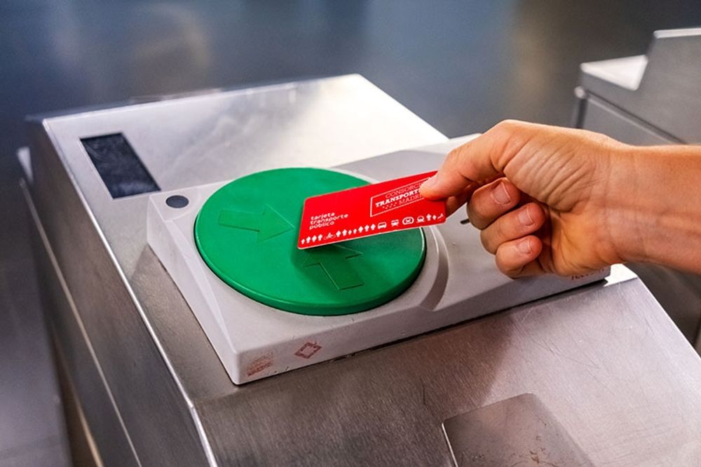 I ytterligare minst sex m&aring;nader kommer m&aring;nga offentliga transportmedel att vara kraftigt subventionerade.