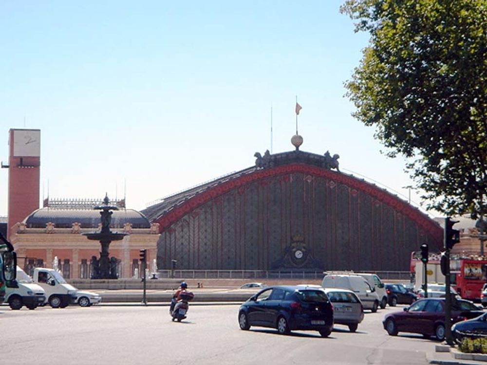 Hotet fr&aring;n en sinnesst&ouml;rd passagerare aktiverade katastroflarm vid Atocha.