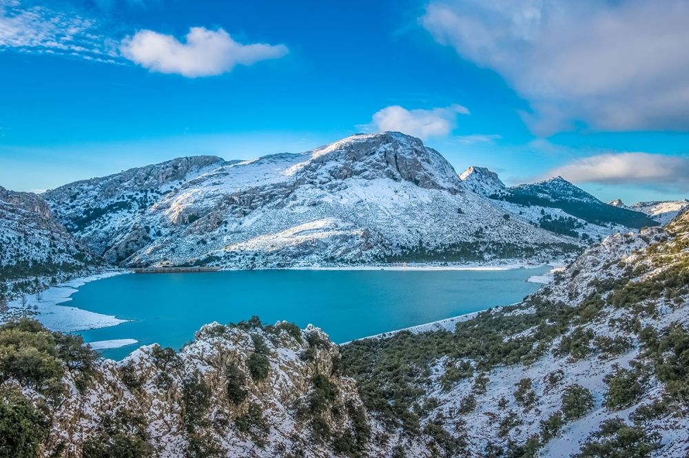 En kallfront med polarluft v&auml;ntas n&aring; Mallorca p&aring; torsdag, med sn&ouml;fall i bergsomr&aring;den och ett tydligt temperaturfall &ouml;ver hela &ouml;n. (Arkivbild)