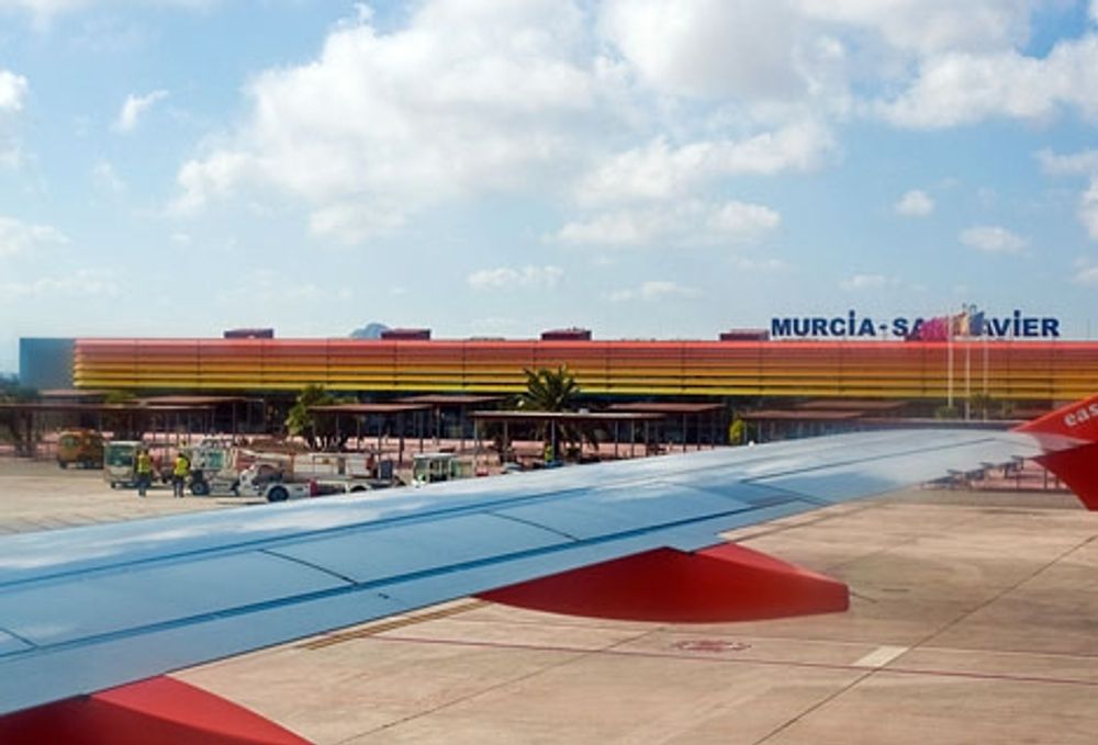 Resurser kommer till en b&ouml;rjan att tas fr&aring;n flygplatsen Murcia-San Javier till Corvera. Foto: Phillip Capper/Wikimedia Commons
