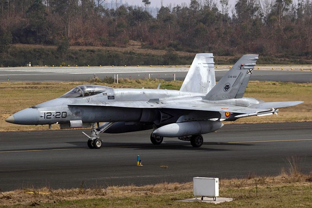 Denna g&aring;ng var det en F-18 som f&ouml;rolyckades, vid start. Foto: https://commons.m.wikimedia.org/wiki/User:Beninho